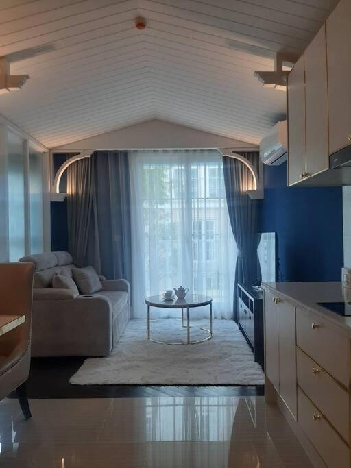 Grand Florida Beach Waterpark Condo Resort На Джомтьен Экстерьер фото